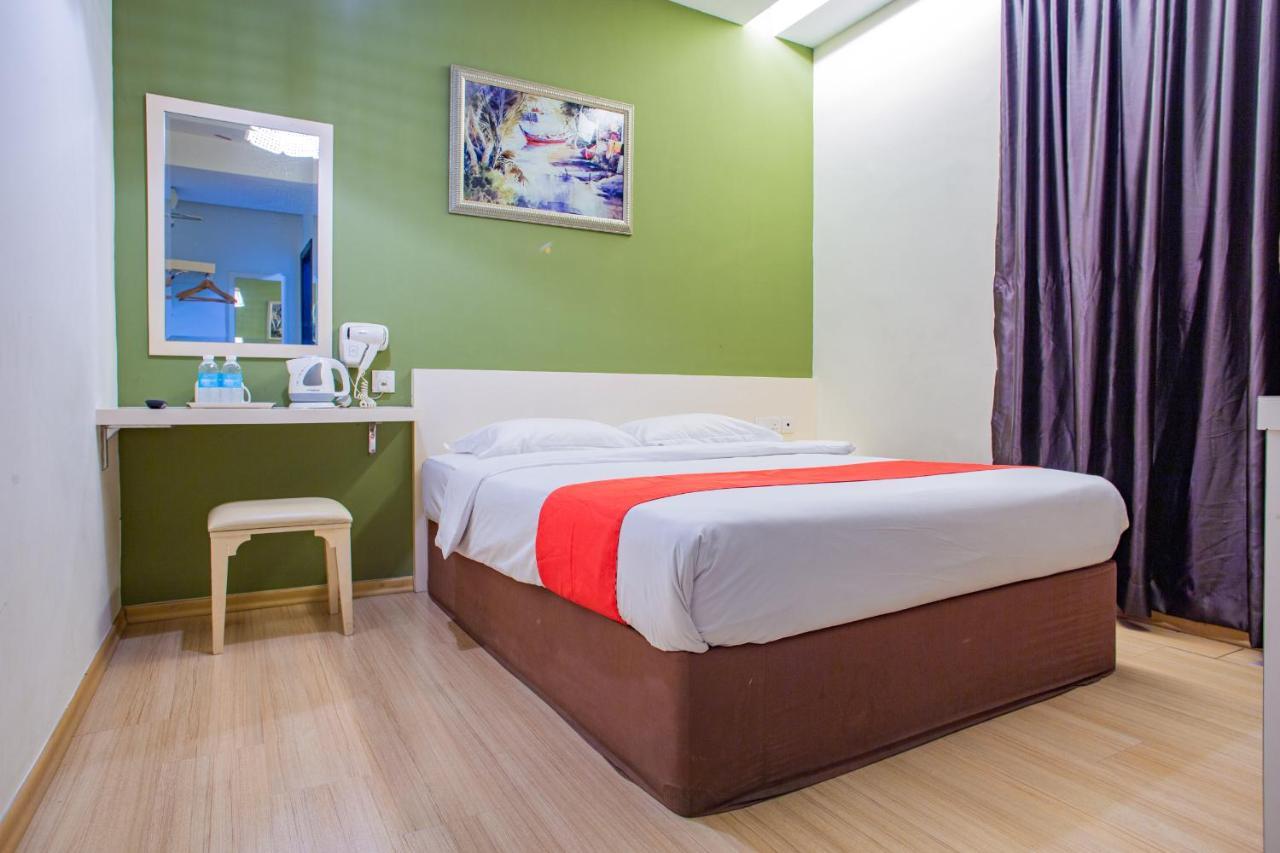 Hotel 101 Permas Jaya Джохор-Бару Экстерьер фото