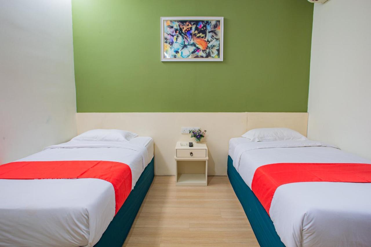 Hotel 101 Permas Jaya Джохор-Бару Экстерьер фото