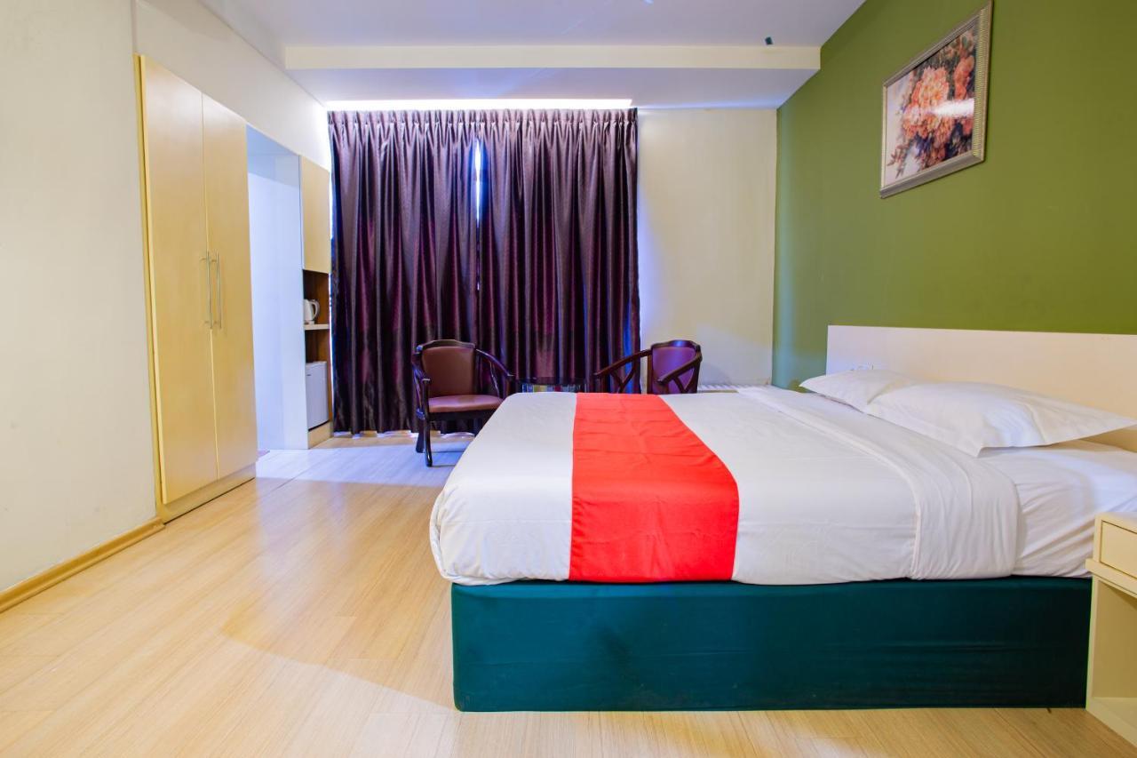 Hotel 101 Permas Jaya Джохор-Бару Экстерьер фото