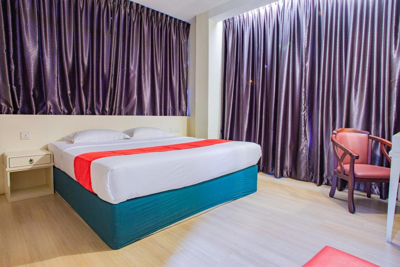 Hotel 101 Permas Jaya Джохор-Бару Экстерьер фото
