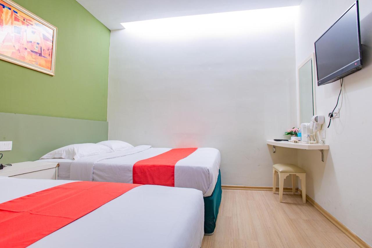 Hotel 101 Permas Jaya Джохор-Бару Экстерьер фото