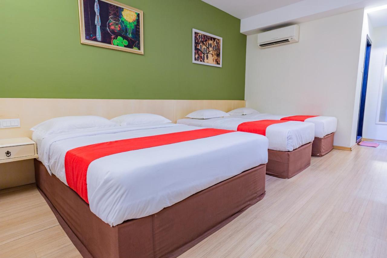 Hotel 101 Permas Jaya Джохор-Бару Экстерьер фото