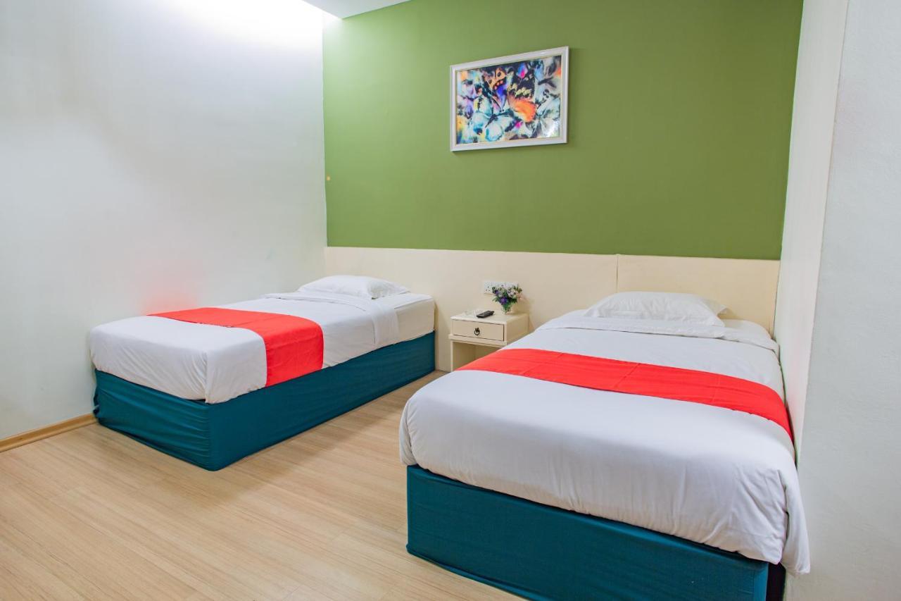 Hotel 101 Permas Jaya Джохор-Бару Экстерьер фото
